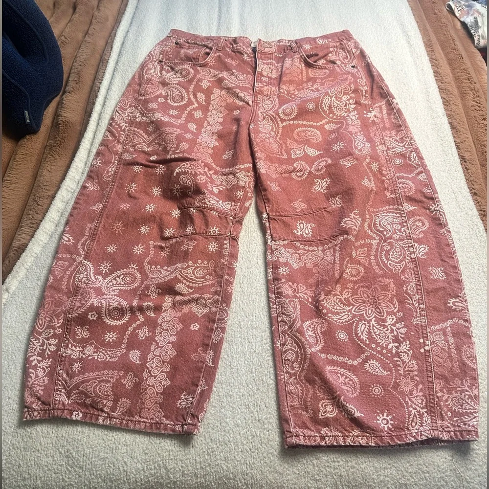 We The Free Free People Good Luck Printed Barrel Jeans EUC - Picture 5 of 12